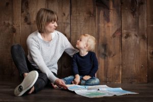 6 reasons to pay your nanny legally