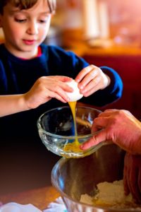 How Kids Can Help with Thanksgiving Dinner